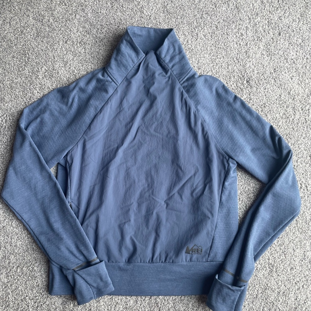Blue REI winter running mock neck top